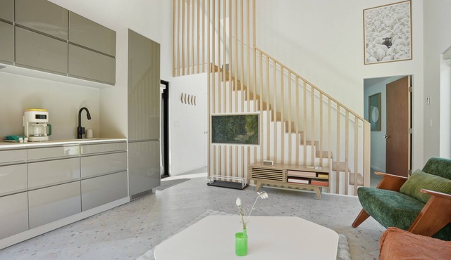 High-End Loft - Cozy Firepit, Hiking and Biking Trails, Near Okemo