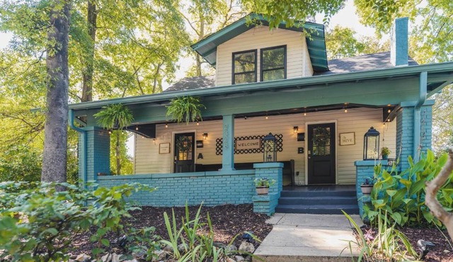 Hip Duplex Near UAB Perfect For Groups