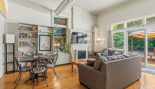 Historic Saugatuck Loft | Prime Location