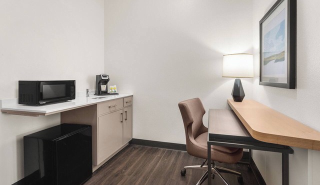 Holiday Inn & Suites Bothell by IHG in Bothell