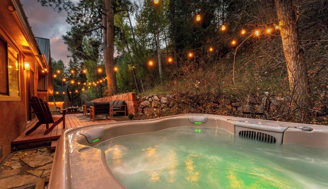 Hot Tub - King Suite - Mountains - Private Yard