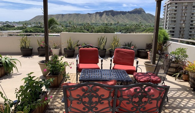 Huge, private lanai with panoramic view of Diamondhead