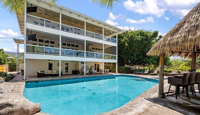Incredible Luxury Beach House with Pool, Hot Tub, and Ocean Views in Kailua-Kona, Big Island, Hawaii