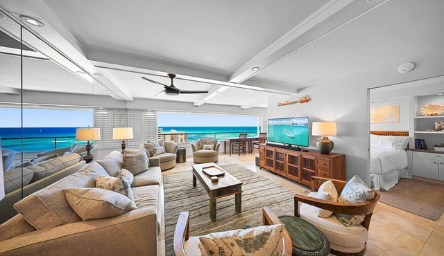 Kaimana Shores Getaway by Gather: Gold Coast Condo w/Diamond Head & Ocean Views