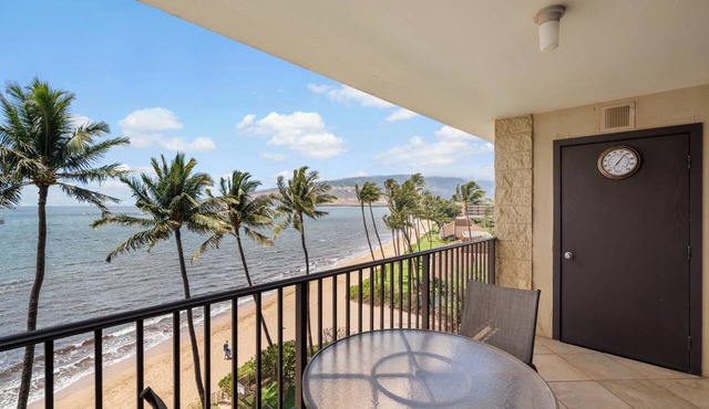 Kihei Beach #603 – Oceanfront Bliss and Relaxation Awaits! in Kihei