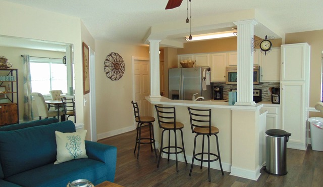 Kindred Hideaway, Modern Amenities With Nautical Beach Decor 2 Miles From Beach.
