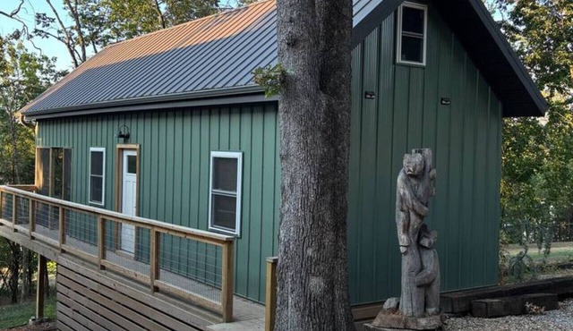 Lake Eagle Rock Lodge on the shores of Table Rock Lake