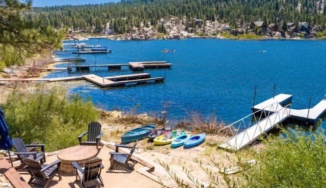 Lakefront Dock, Hot Tub, Theater, Game Room