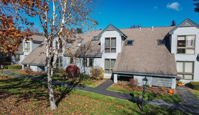Lakeland Village Condo with Golf Course Views