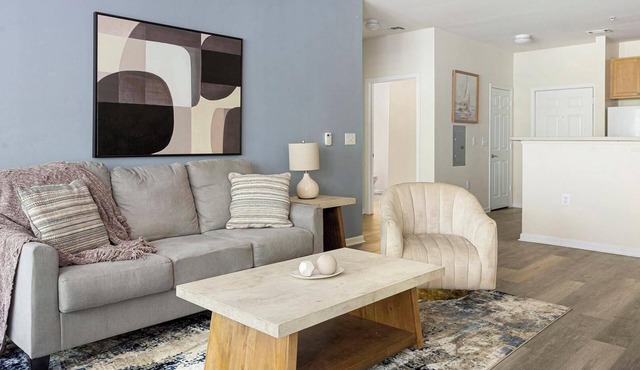 Landing | Spectacular 2BD, Clubhouse, Pool