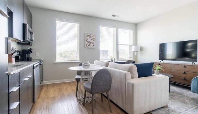 Landing | Stylish Studio, Gym, Courtyard