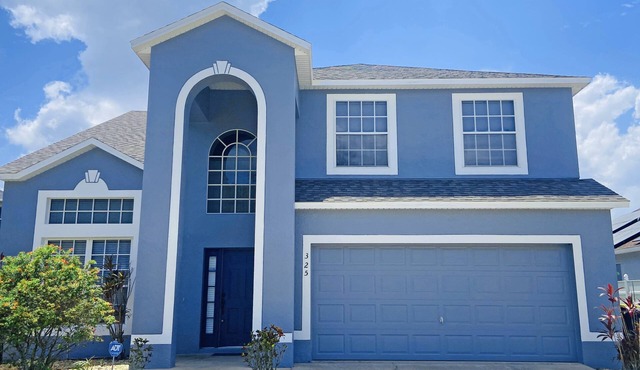 Large 4 Bed Home On Gated Community