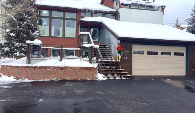 Large Mountain Escape - open floor plan - 5 bedroom - 3 bath