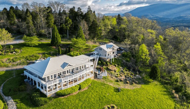 Lilly Valley Inn