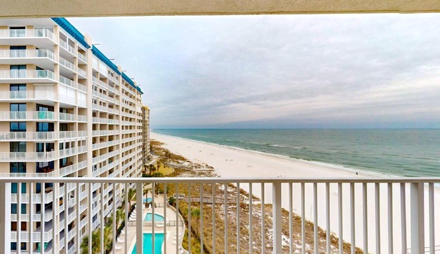 Lovely resort condo with spectacular Gulf views pool & tennis