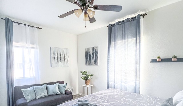 Luxurious Home ★ with AC - Downtown LB & beach!