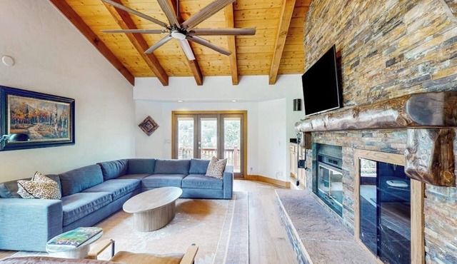 Luxurious Retreat w/Mountain-View Double Deck, Central AC & Two-Sided Fireplace in Vail
