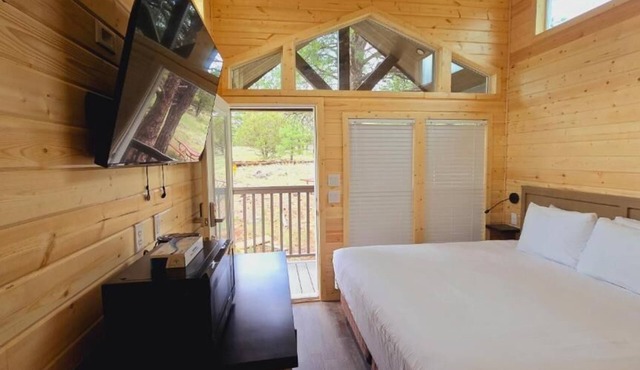 Luxury Cabin with Mountain View 4B in Williams