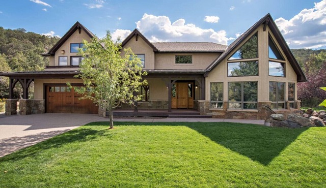 Luxury MTN Home w/Hot Tub, Views & Near Skiing!