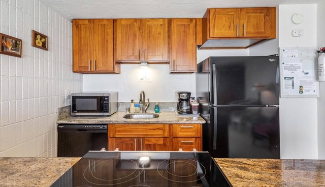 Luxury Oceanview Punaluu Condo