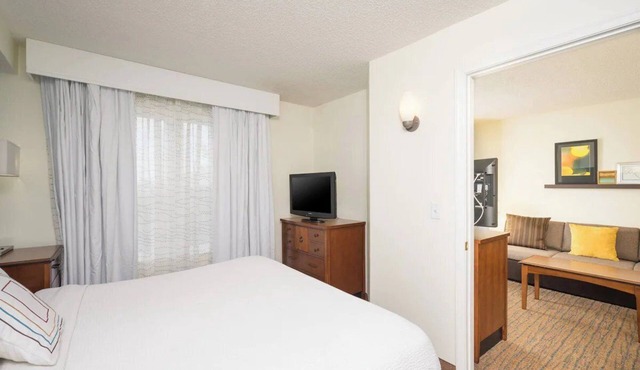 Marriott Salisbury | 1BR King Sofa | Near UMES, Salisbury U, TidalHealth in Salisbury