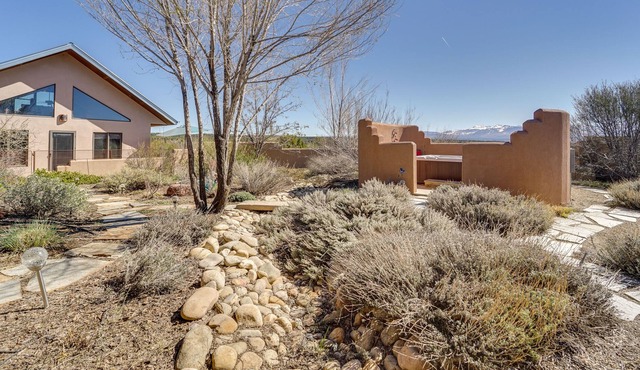 Mesa Verde Adobe Casita Vacation Rental w/ Hot Tub