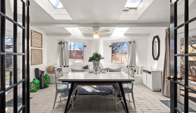 Mid-Century Modern Oasis | Heart of Santa Fe | Great Outdoor Space | Parks in Santa Fe