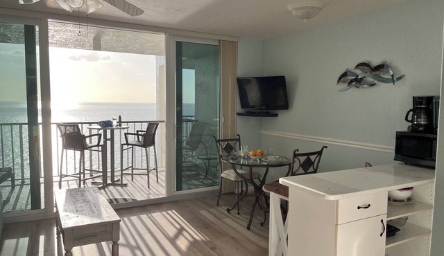MILLION DOLLAR VIEW WITH A ROOM. Unit Update completed 8/22 Pics to follow in Marco Island