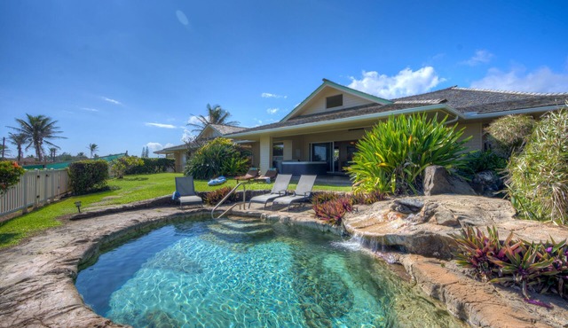 Moana Kai Beach House - Oceanfront Kauaʻi Escape with Pool & Sunrise Views