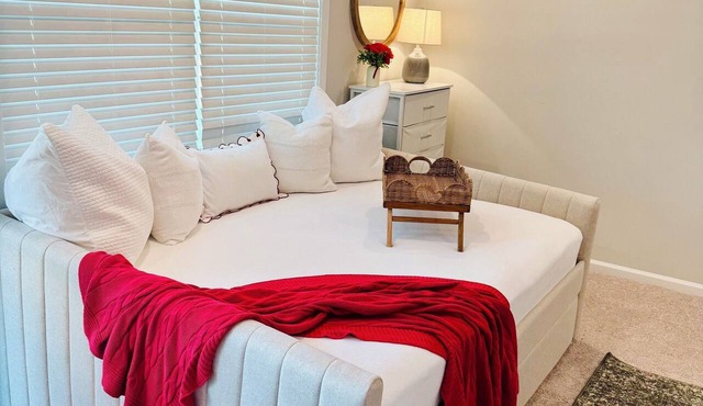Modern Cottage Suite with Private Entrance, Outdoor Patio, & Off-Street Parking in Apex