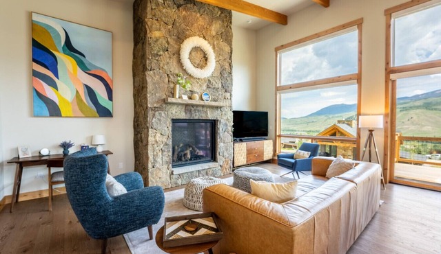 Modern Mountain Retreat | Resort Amenities | Spacious layout