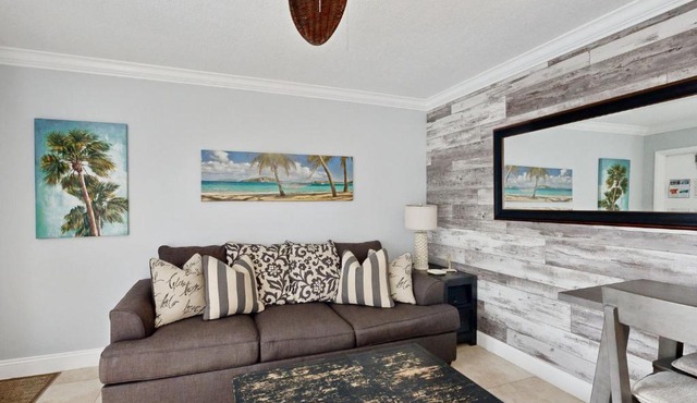 Modern resort-style condo - steps from the beach, near Fort Lauderdale