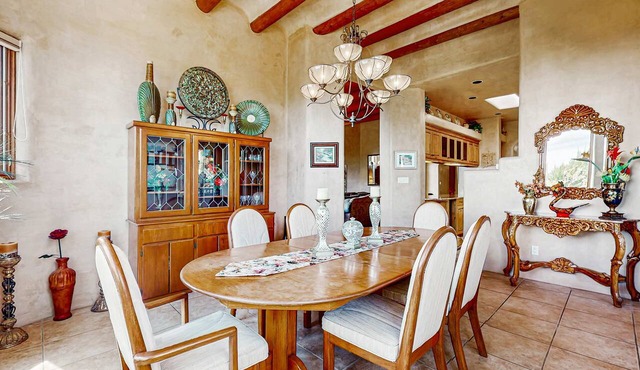 Mountain-View Magic - Huge Views, Hot Tub & Patio