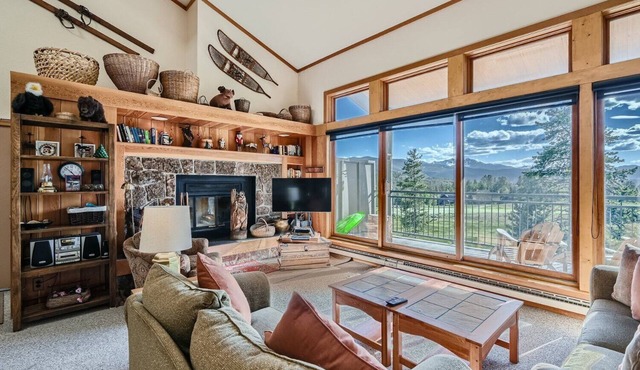 Mountain Views/Clubhouse Access w/Pool and Hot Tub
