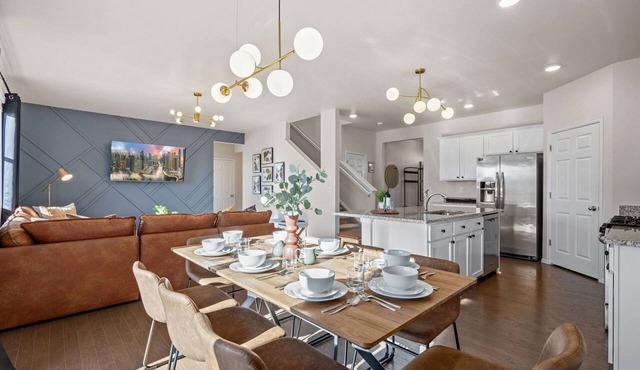 New! Family-friendly Home w/Pool Table, King Beds in Windsor