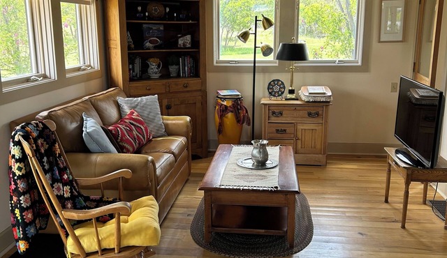 Nordic Nook with stars and mountain/color views, cozy and close to town