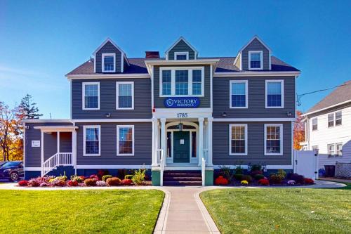 Nurse-Ready Studio Retreat! 2 Mi to Dtwn Holyoke in Holyoke