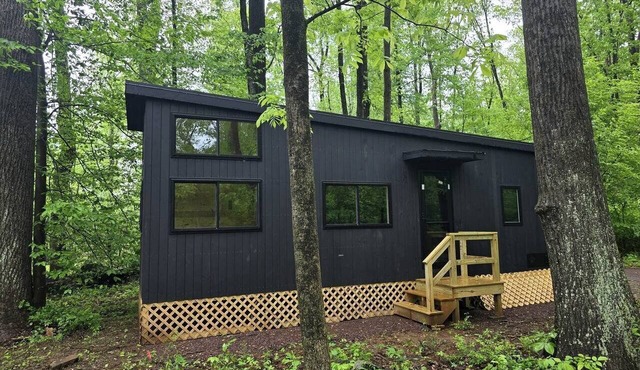 Oak: Woodland Tiny Home with Panoramic Views in Pennsylvania Stay