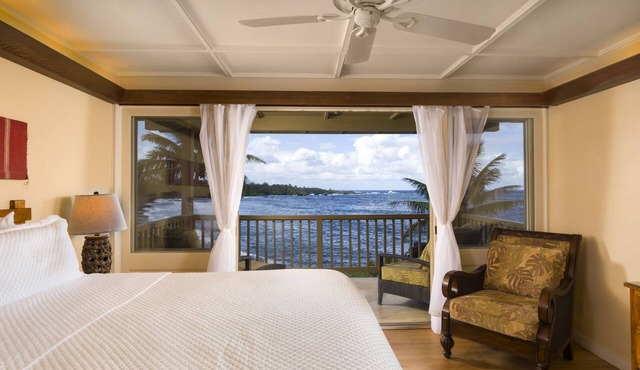 Oceanfront #5 at Hana Kai Maui - 2 BR/2 BA Upper Floor Corner 100ʻ from Water!