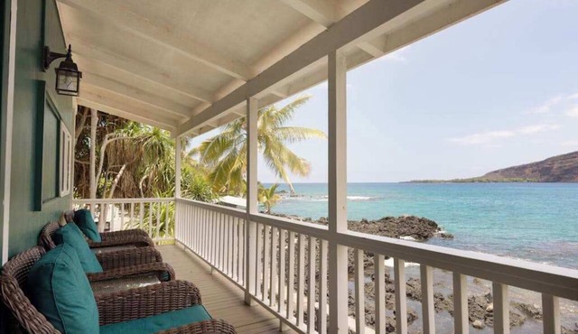 Oceanfront Kealakekua Bay Retreat with Breathtaking Views