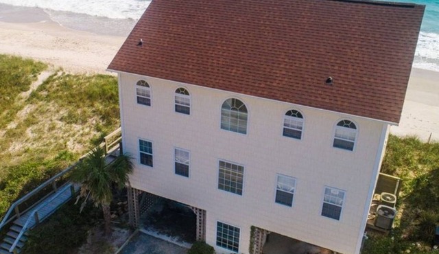 Oceanfront Oasis House 5 bedroom, 3.5 bath Elevator - Excellent Reviews