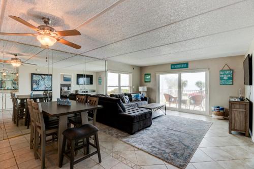 Oceanfront Sunrise 2 Bed 2 Bath Condo with Pool in Ormond Beach