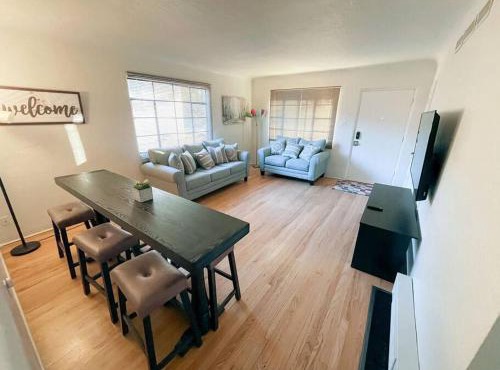 Pet Friendly! Private Casita in Nob Hill in Albuquerque