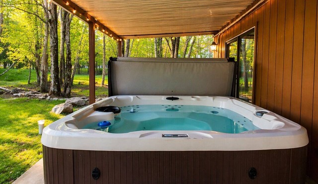 Pickleball |Pool Table |Hot Tub |FirePit |King Bed