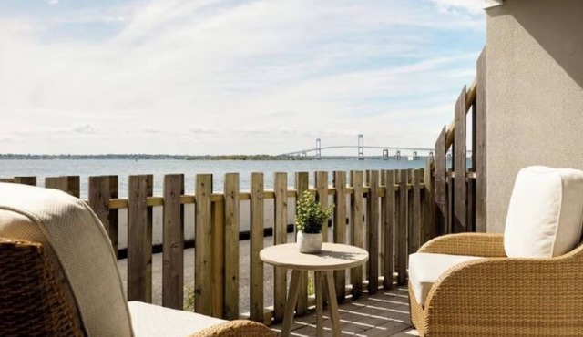 Picturesque Waterfront Resort at Newport Harbor | Waterview Room | Outdoor Pool