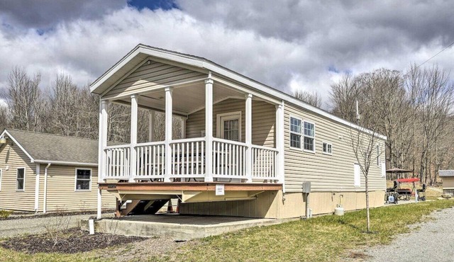 Privacy, Serene · Poconos Retreat in Pleasant Mount