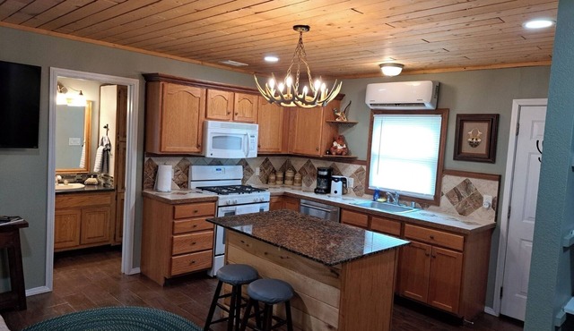 Private cabin 6 miles from Aztec, NM & 35 miles from Durango, Colorado