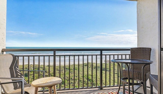'Recently Remodeled' - Beautiful beach themed Oceanfront Condo on Crescent Beach in St Augustine