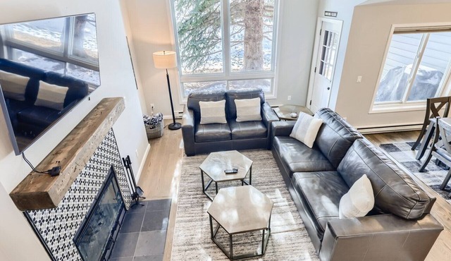 Renovated townhome in Homestead community of Edwards