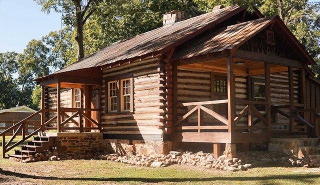 Rustic Southern Cabin Near Stone Mountain Park Cozy & Peaceful in Stone Mountain